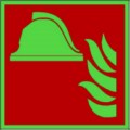 ISO 7010 F 004-KNS :Mittel und Geräte zur Brandbekämpfung